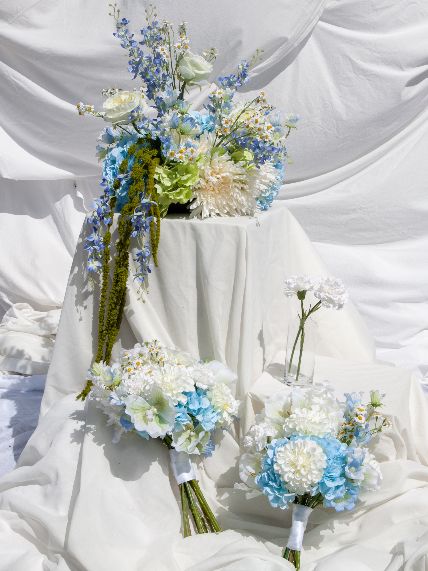 Blue Hydrangea & Dendrobium Orchid Cloud - Medium