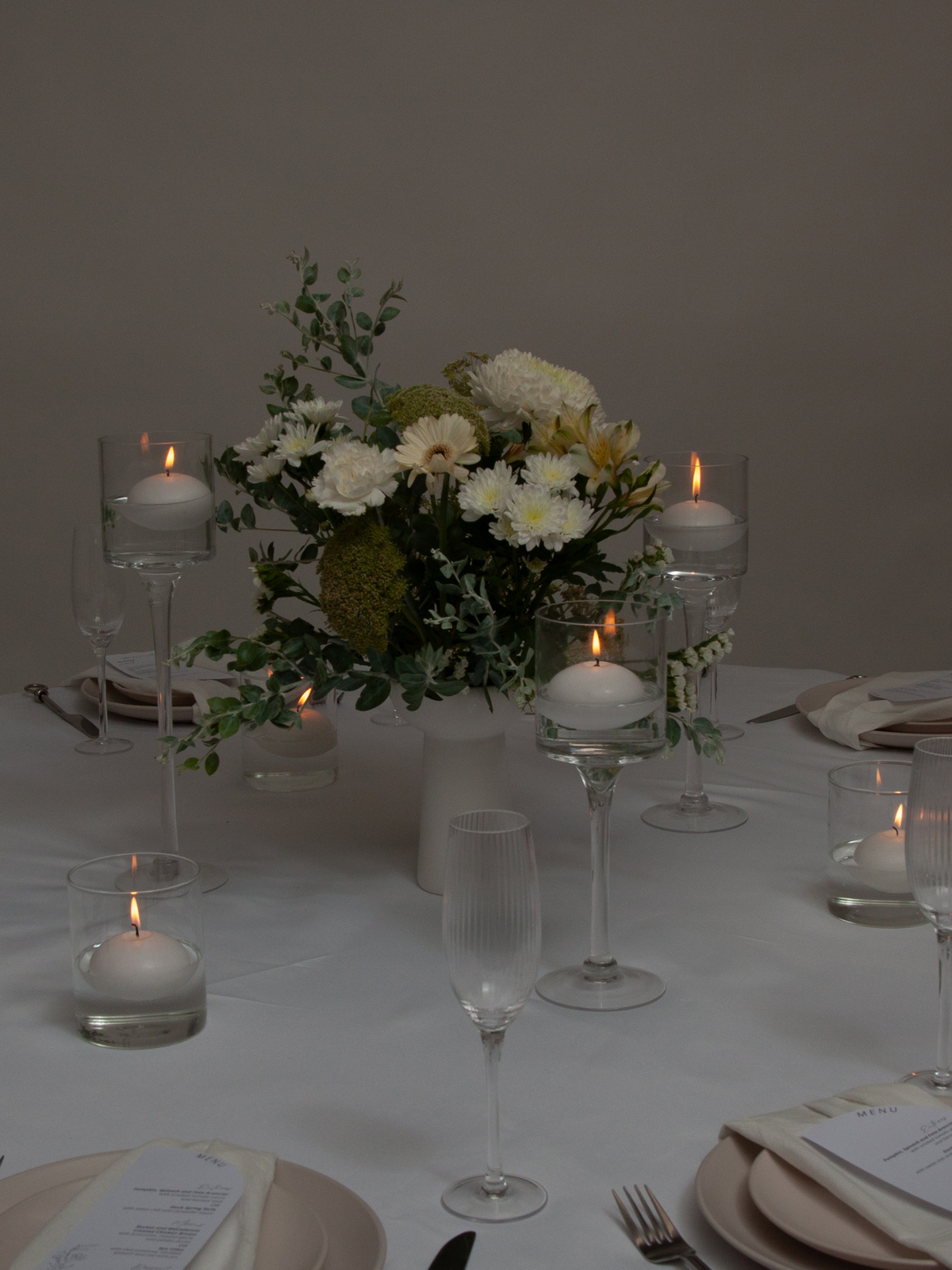 Floating Candle, Stems and Glass Cylinders - White
