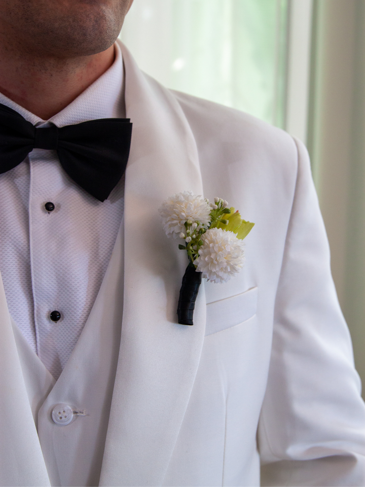 Green & White Garden Wedding Buttonhole Pack of 1