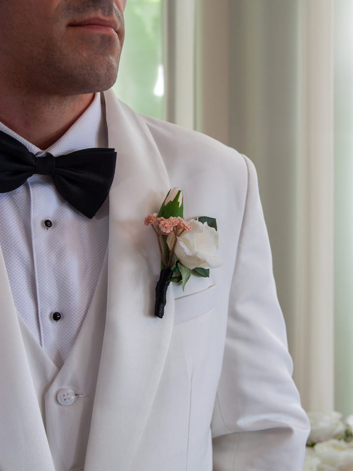 Vintage European Wedding Buttonhole Pack of 1