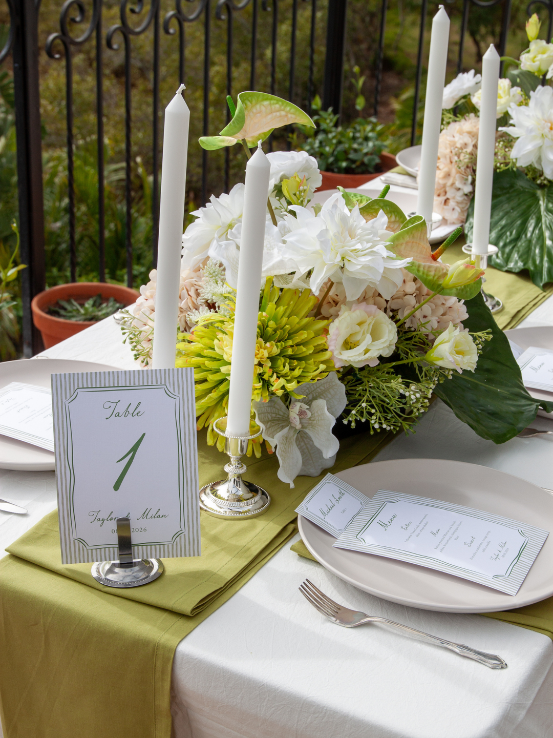 Green & White Garden Wedding Cloud - Medium Pack of 1