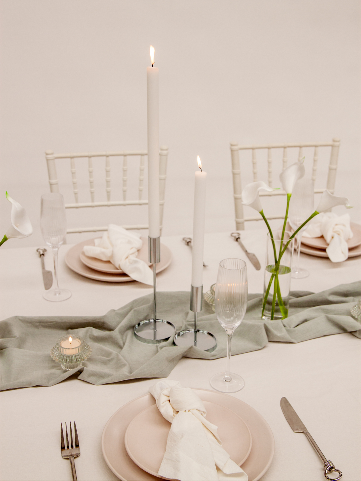 Silver Aria Metal Candle Holder - Medium Pack of 1