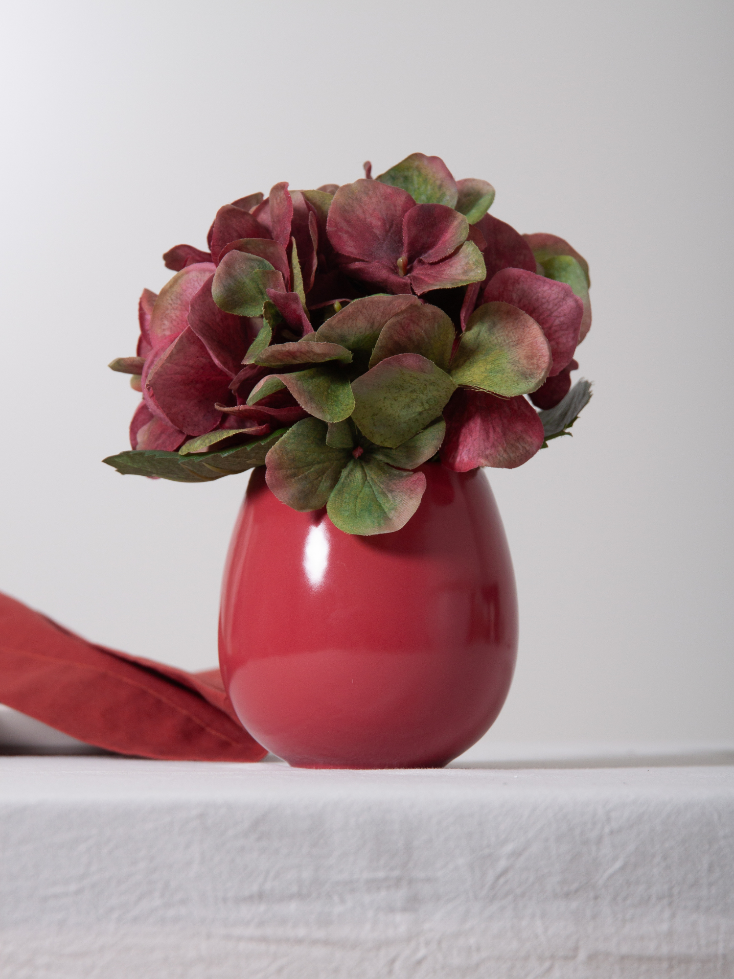 Sangria Poppy Bud Vase Pack of 1