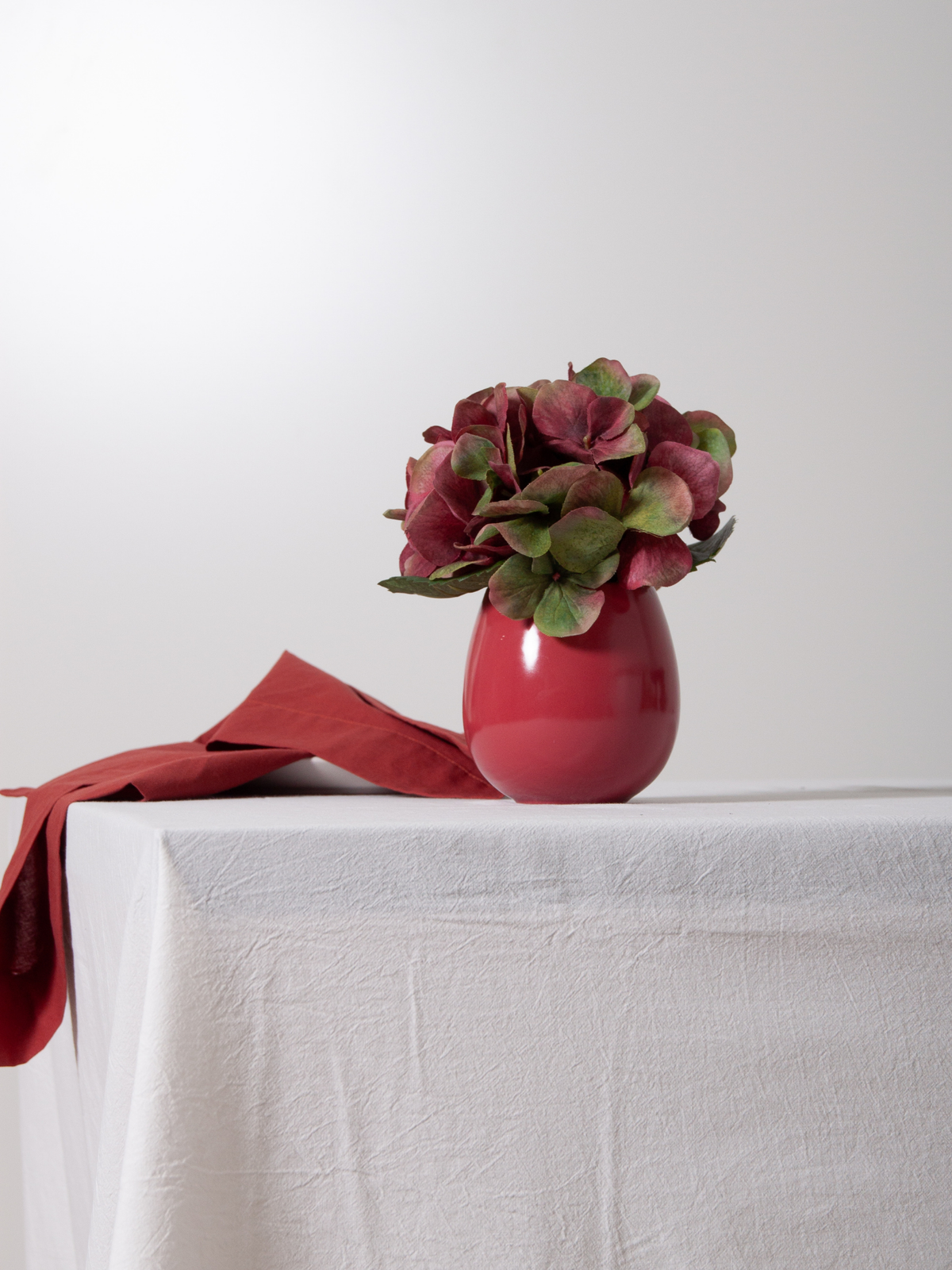Sangria Poppy Bud Vase Pack of 1