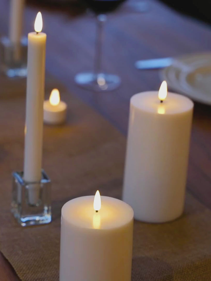 White 8cm LED Pillar Set - Med